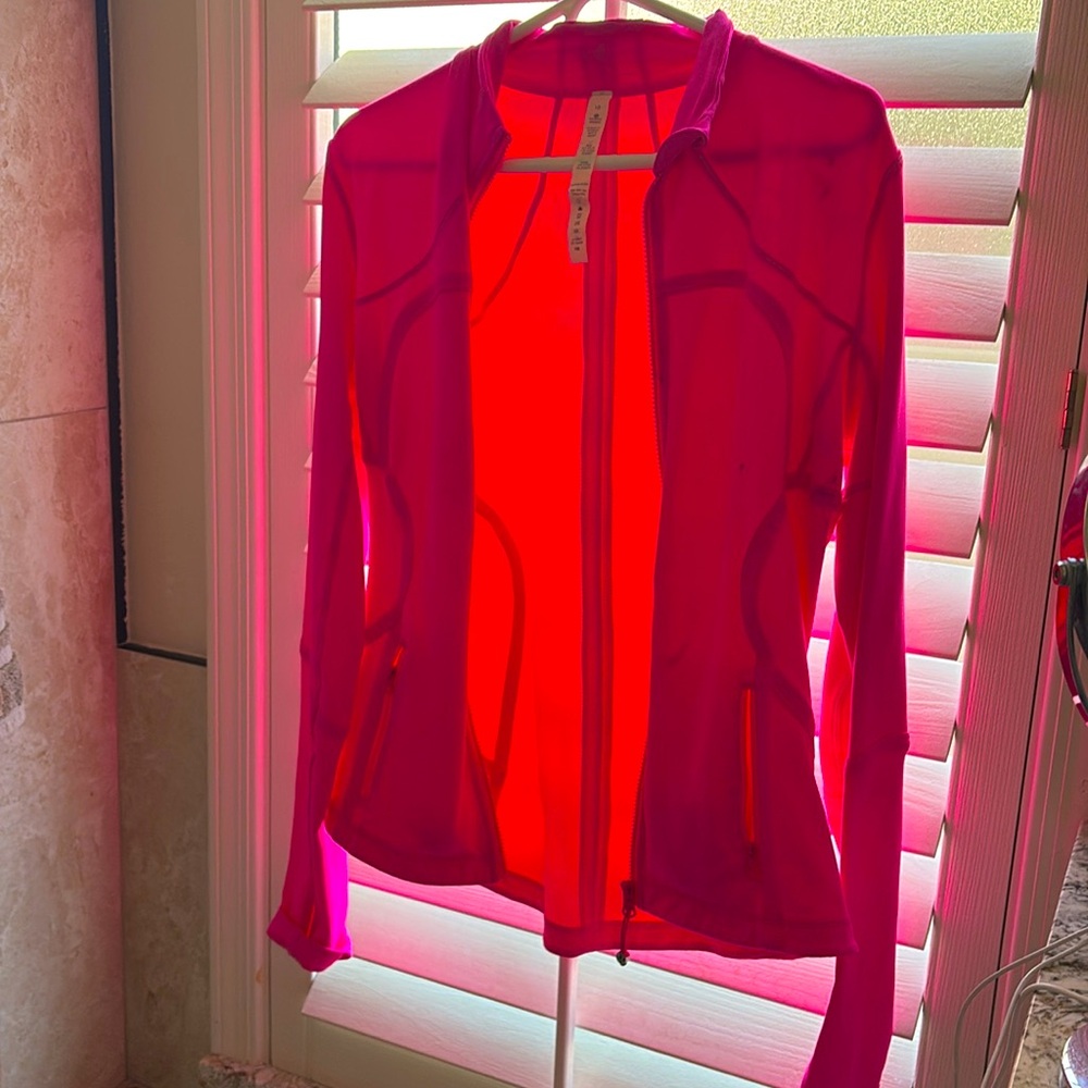 Hot pink Lululemon zip jacket. In great condition Ready for you!